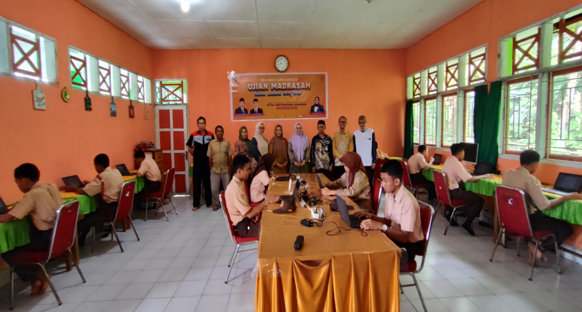Seksi Pendmad Pantau Ujian Madrasah di MTsN Kepulauan Selayar
